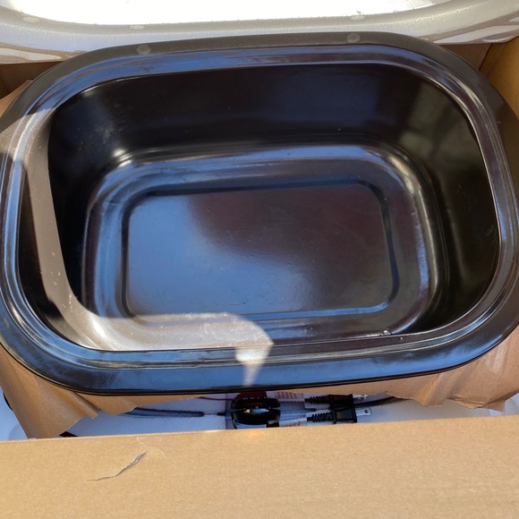 Bella 18 Quart Electric Roaster Turkey Oven Roast - Picture 4 of 5